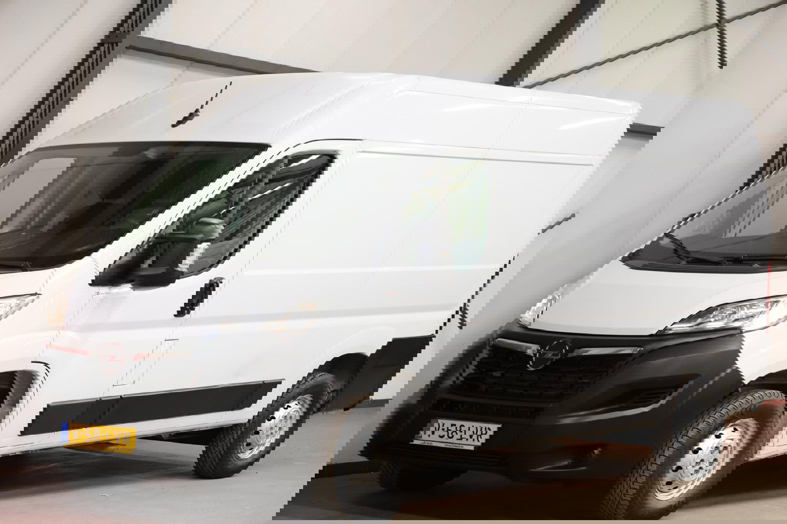 Opel Movano 2.2D 140 L2H2 2500 KG TREKVERMOGEN