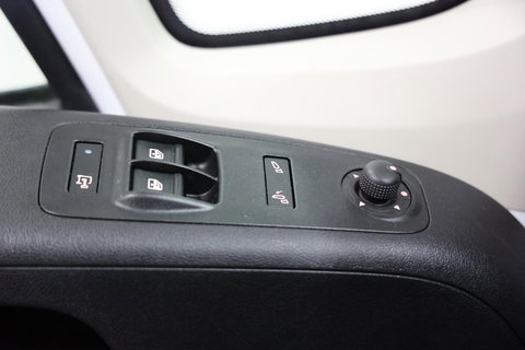 Opel Movano 2.2D 140 L2H2 2500 KG TREKVERMOGEN