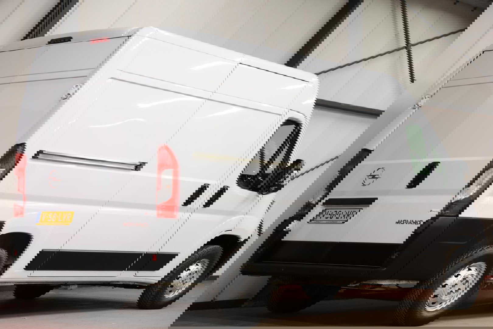 Opel Movano 2.2D 140 L2H2 2500 KG TREKVERMOGEN