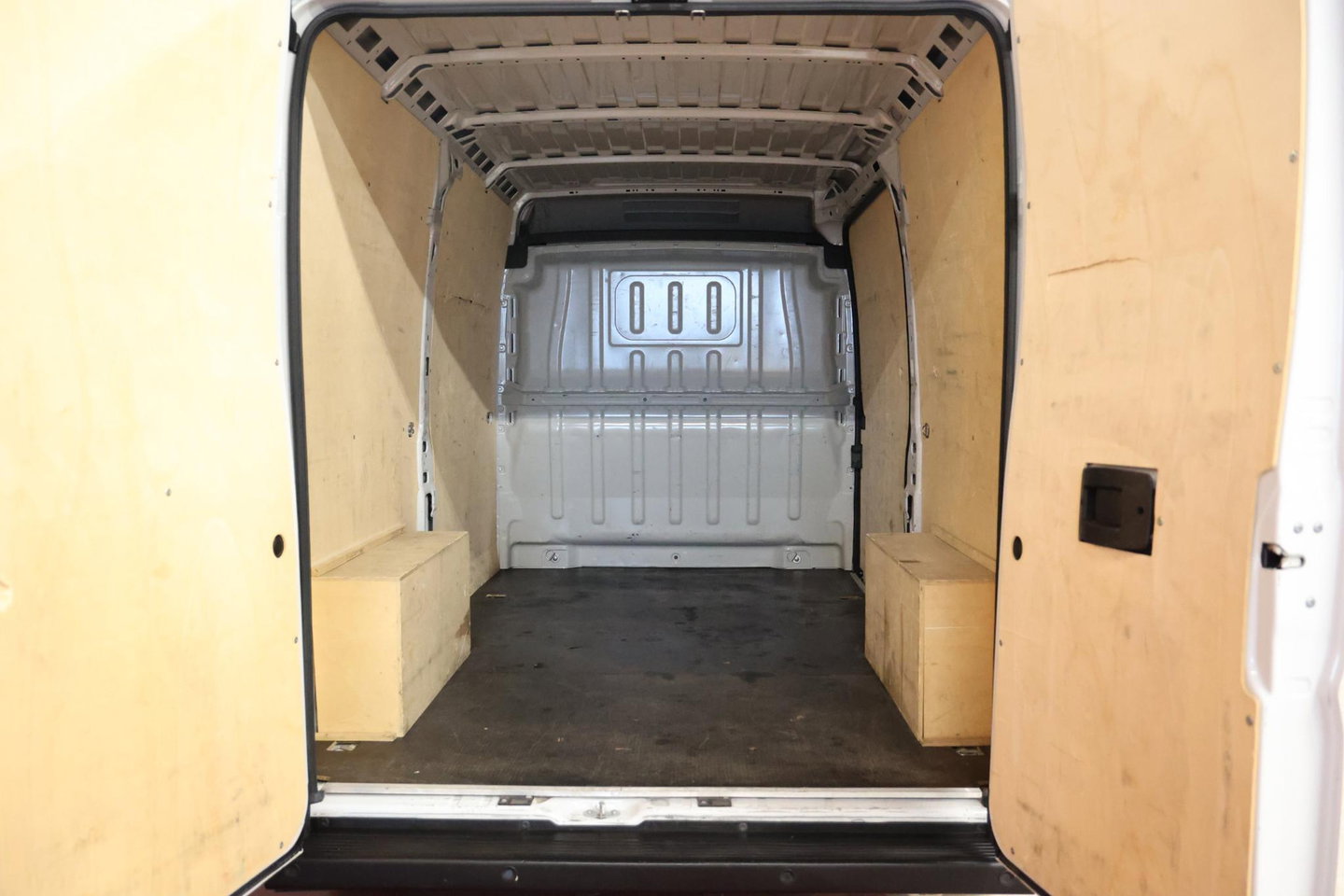 Opel Movano 2.2D 140 L2H2 2500 KG TREKVERMOGEN