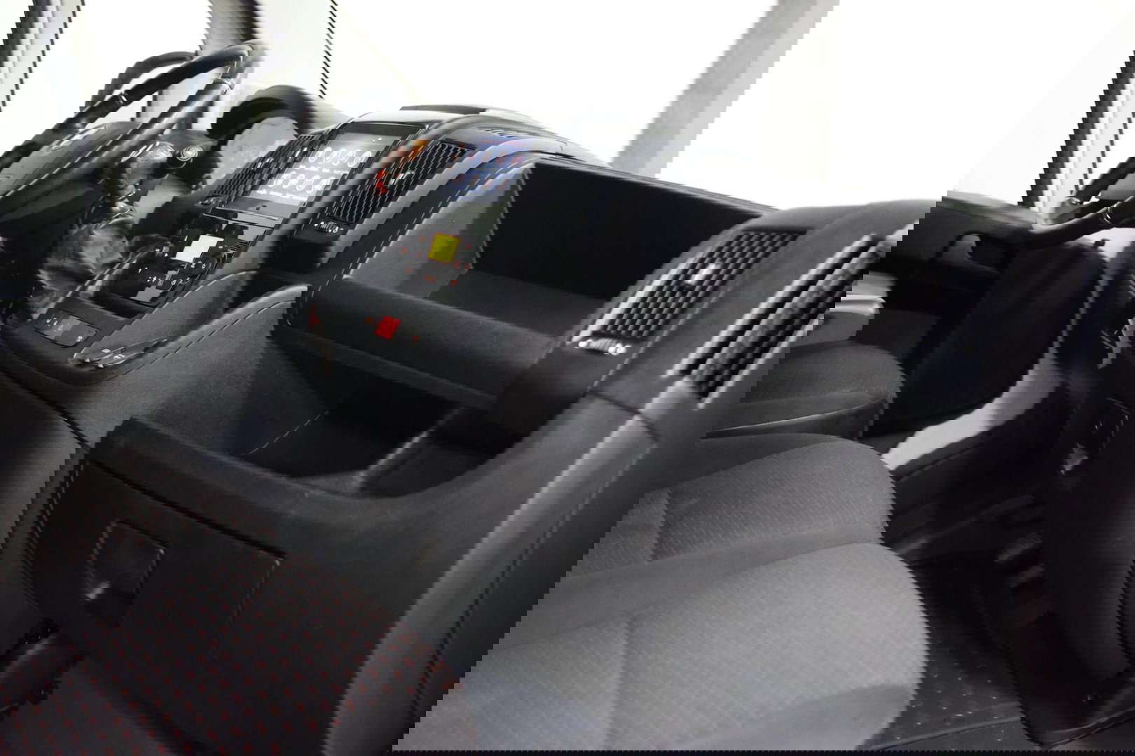 Opel Movano 2.2D 140 L2H2 2500 KG TREKVERMOGEN