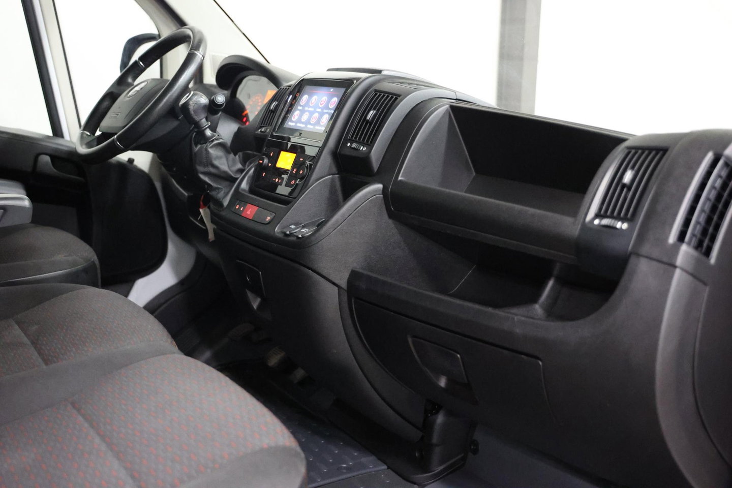 Opel Movano 2.2D 140 L2H2 2500 KG TREKVERMOGEN