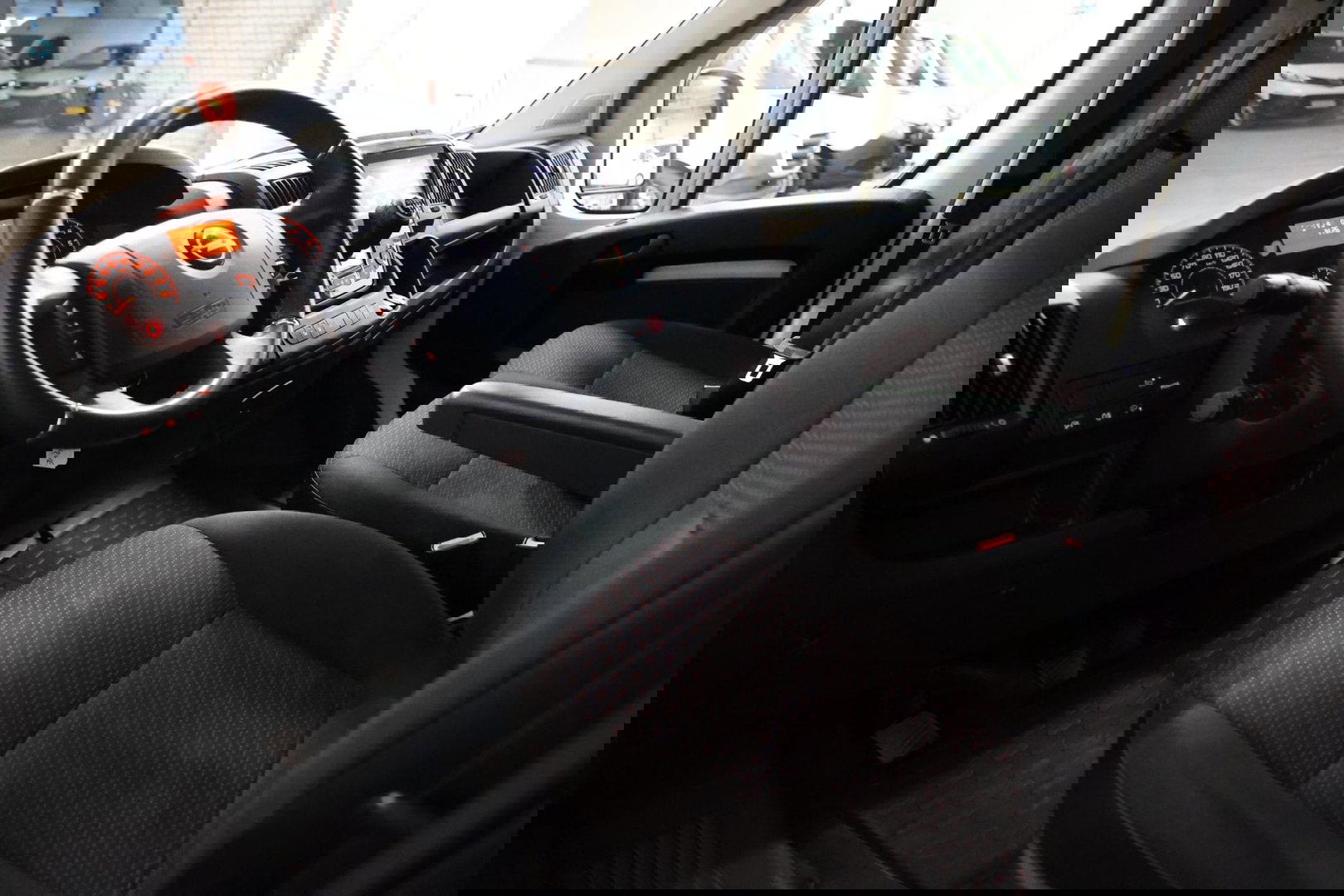 Opel Movano 2.2D 140 L2H2 2500 KG TREKVERMOGEN