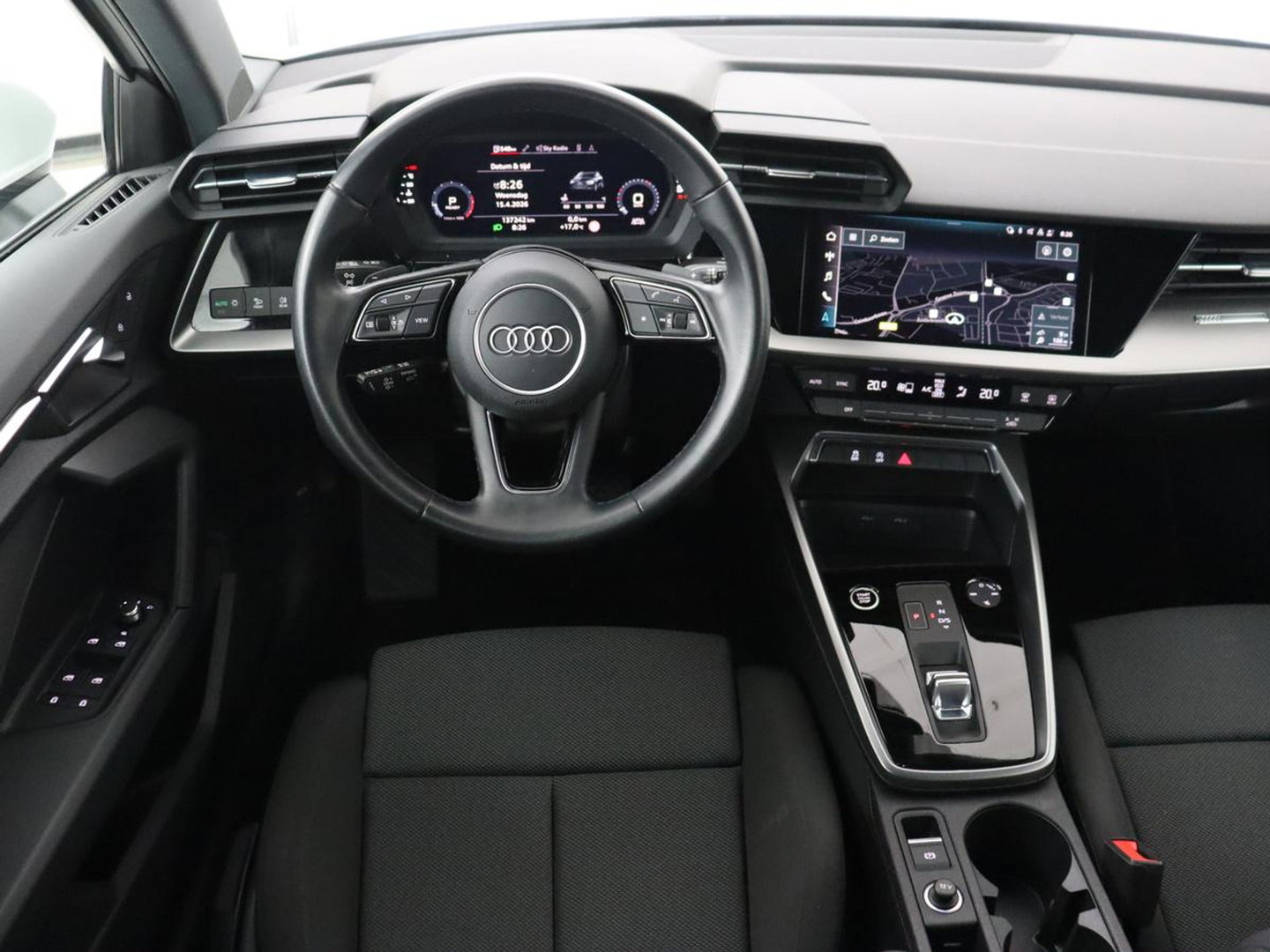 Audi A3 35 TFSI Advanced edition | Sportstoelen | Virtual Cockpit | Carplay | Navigatie | Full LED | Parkeerhulp | Climate control | Cruise control | Bluetooth | DAB