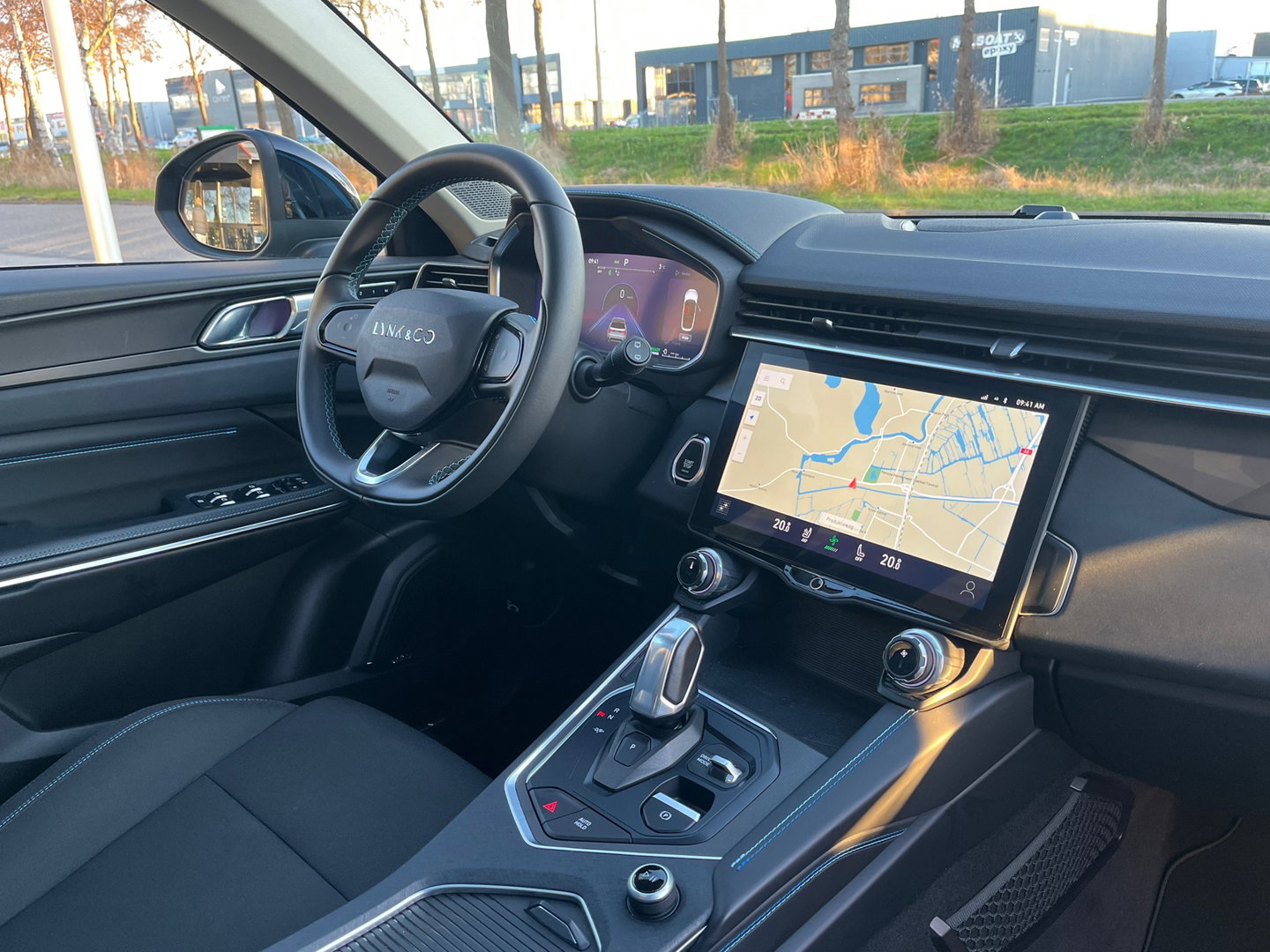 Lynk & Co 01 1.5 262PK|Pano|Infinity|BTW|Memory|360Camera|ACC|Carplay|Ambient Light|Keyless