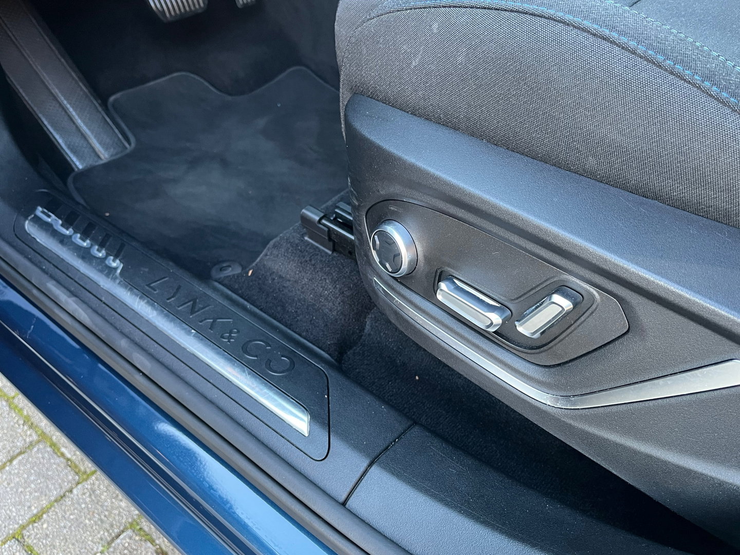 Lynk & Co 01 1.5 262PK|Pano|Infinity|BTW|Memory|360Camera|ACC|Carplay|Ambient Light|Keyless