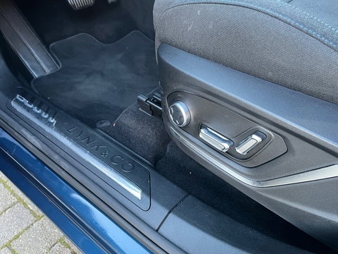 Lynk & Co 01 1.5 262PK|Pano|Infinity|BTW|Memory|360Camera|ACC|Carplay|Ambient Light|Keyless