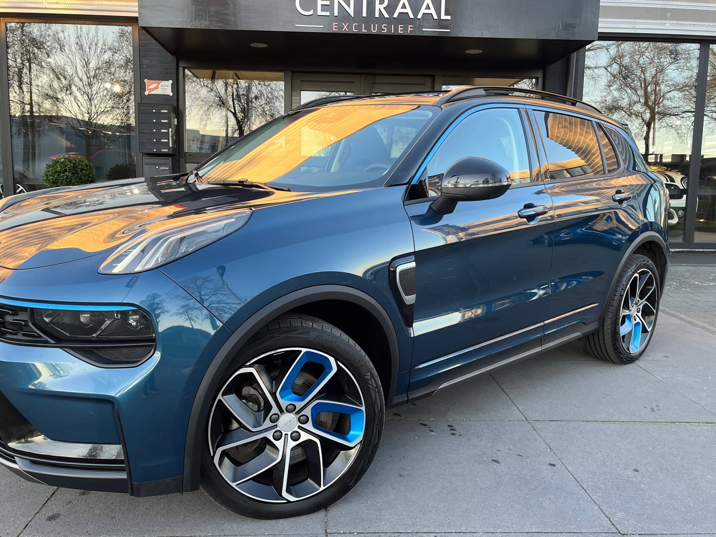 Lynk & Co 01 1.5 262PK|Pano|Infinity|BTW|Memory|360Camera|ACC|Carplay|Ambient Light|Keyless