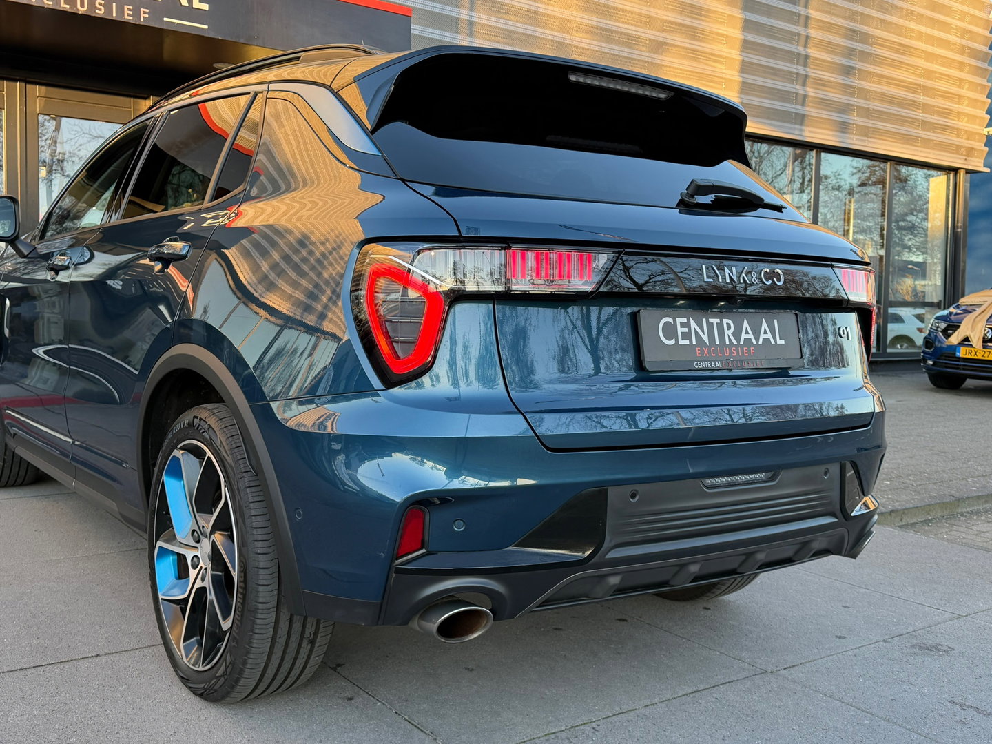 Lynk & Co 01 1.5 262PK|Pano|Infinity|BTW|Memory|360Camera|ACC|Carplay|Ambient Light|Keyless