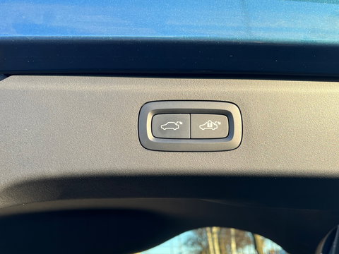 Lynk & Co 01 1.5 262PK|Pano|Infinity|BTW|Memory|360Camera|ACC|Carplay|Ambient Light|Keyless