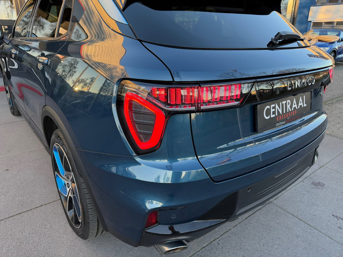 Lynk & Co 01 1.5 262PK|Pano|Infinity|BTW|Memory|360Camera|ACC|Carplay|Ambient Light|Keyless