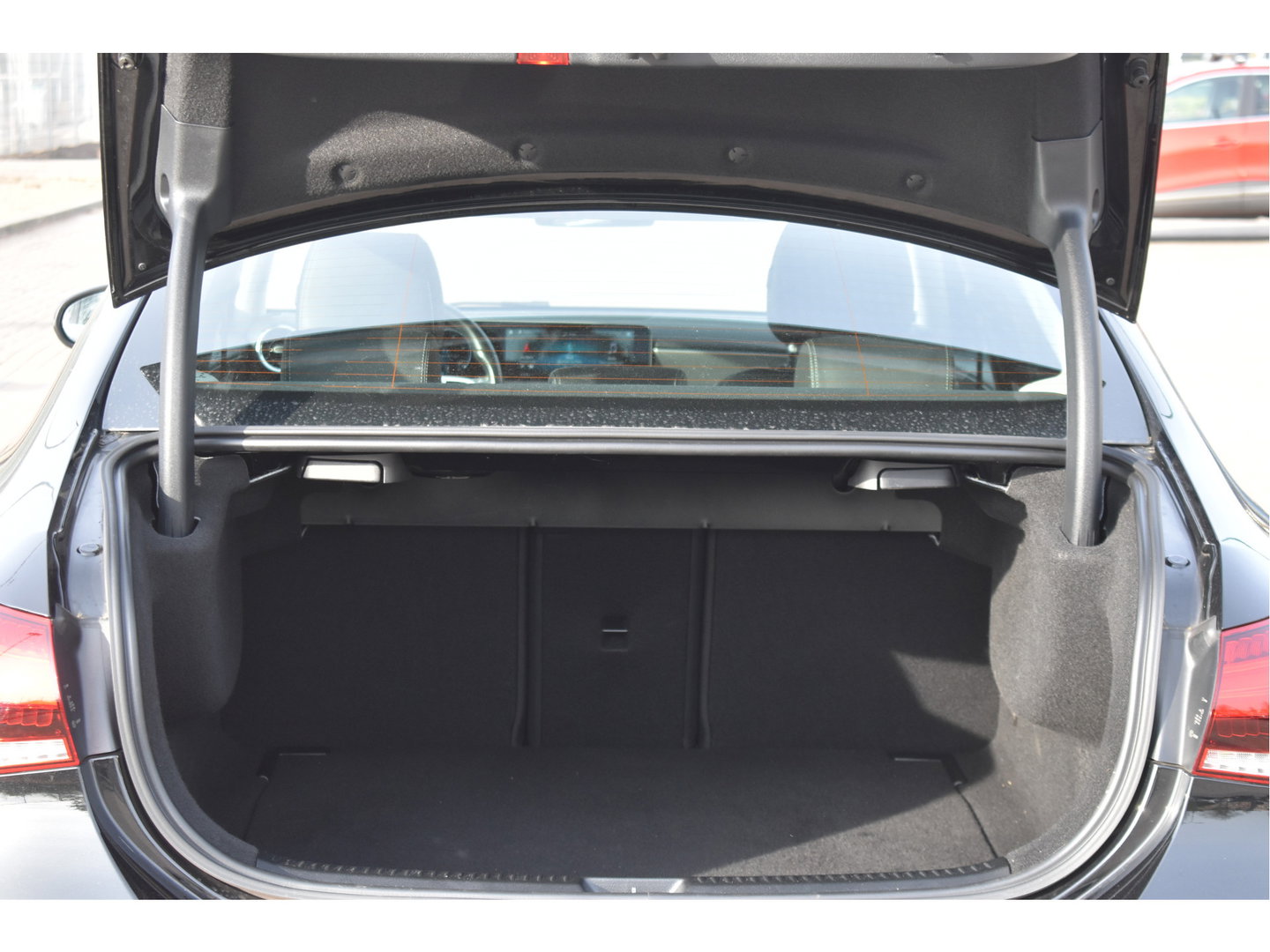 Mercedes-Benz A-Klasse 220 4MATIC AMG Business191 pk 4x4 | Stoelverwarming | Widescreen | Nav | Full LED | Allweather | Netjes