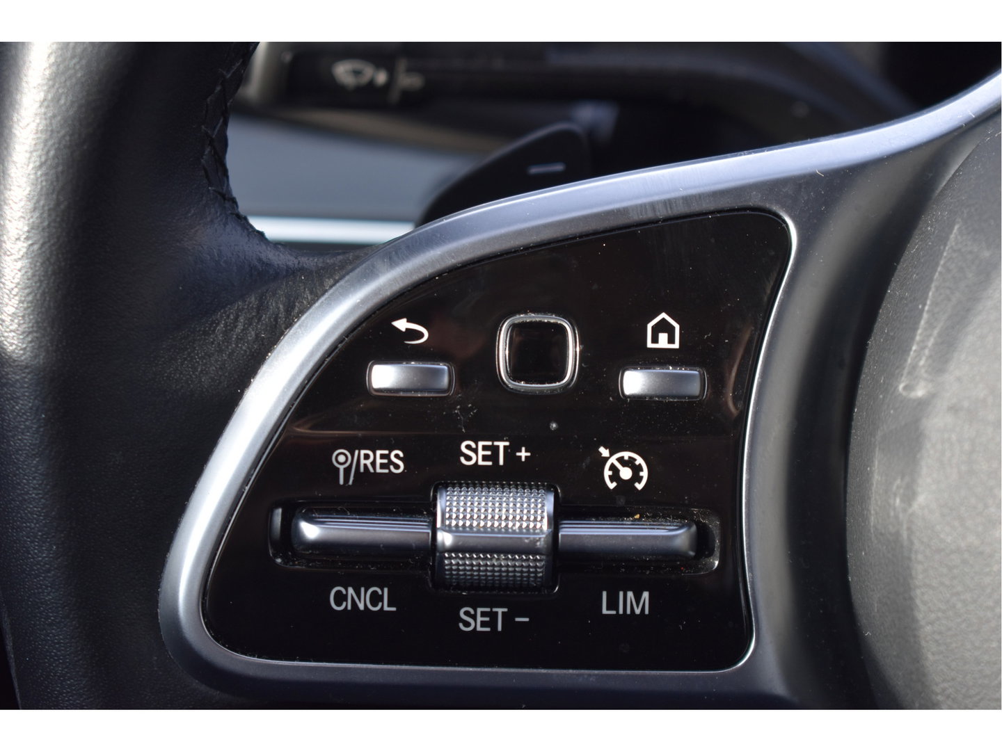 Mercedes-Benz A-Klasse 220 4MATIC AMG Business191 pk 4x4 | Stoelverwarming | Widescreen | Nav | Full LED | Allweather | Netjes