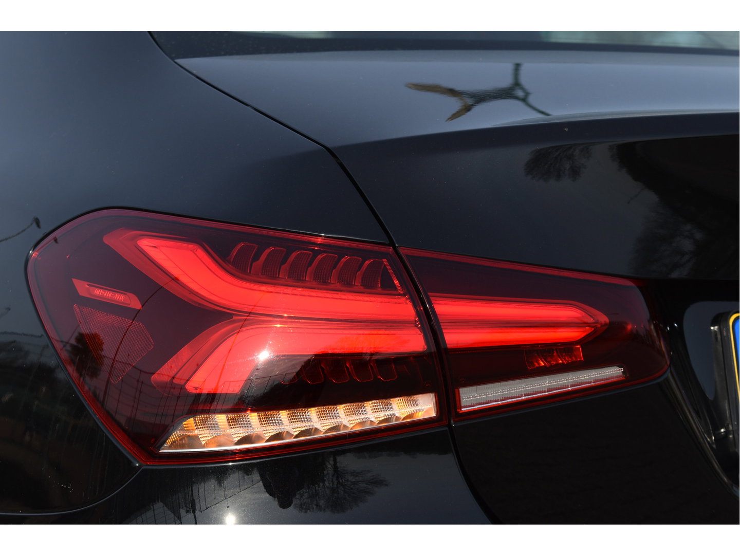 Mercedes-Benz A-Klasse 220 4MATIC AMG Business191 pk 4x4 | Stoelverwarming | Widescreen | Nav | Full LED | Allweather | Netjes