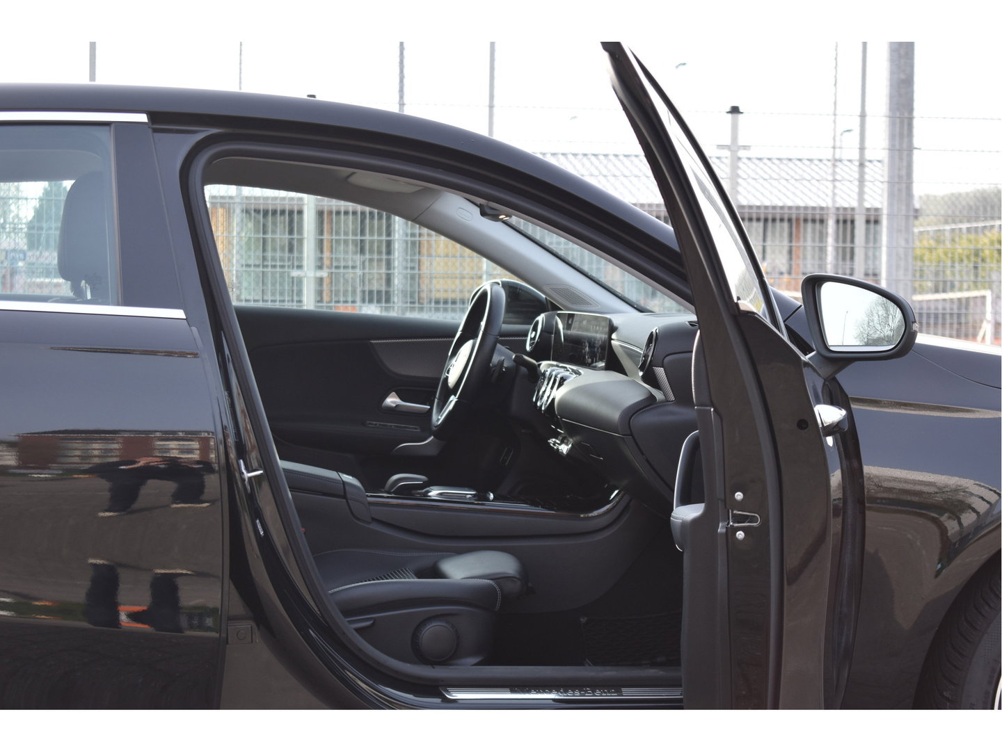 Mercedes-Benz A-Klasse 220 4MATIC AMG Business191 pk 4x4 | Stoelverwarming | Widescreen | Nav | Full LED | Allweather | Netjes