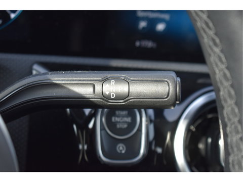Mercedes-Benz A-Klasse 220 4MATIC AMG Business191 pk 4x4 | Stoelverwarming | Widescreen | Nav | Full LED | Allweather | Netjes