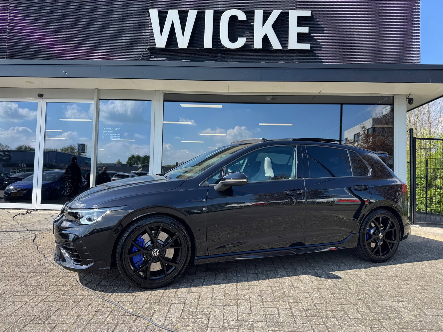 Volkswagen Golf 2.0 TSI R 4Motion DSG Pano AKRA IQ HUD Drift modes