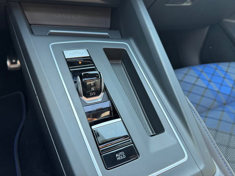 Volkswagen Golf 2.0 TSI R 4Motion DSG Pano AKRA IQ HUD Drift modes