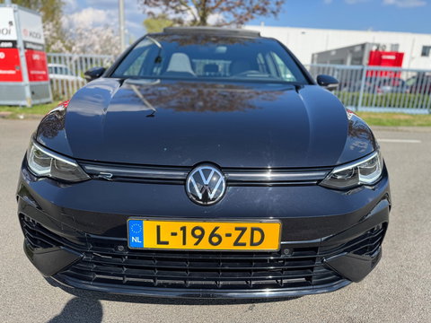 Volkswagen Golf 2.0 TSI R 4Motion DSG Pano AKRA IQ HUD Drift modes