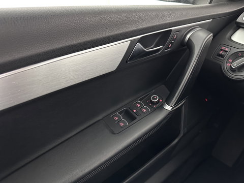 Volkswagen Passat Variant 1.6 TDI Highline BlueMotion ⚠️ MOTOR-DEFECT ⚠️ *PANO | LEATHER-ALCANTARA | HEATED-COMFORTSETS | NAVI-FULLMAP | PRIVACY-GLASS | ECC | TOWBAR | PDC | CRUISE | 17''ALU *