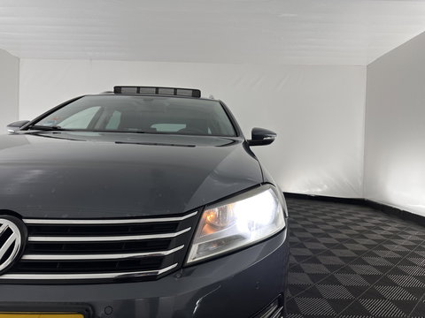 Volkswagen Passat Variant 1.6 TDI Highline BlueMotion ⚠️ MOTOR-DEFECT ⚠️ *PANO | LEATHER-ALCANTARA | HEATED-COMFORTSETS | NAVI-FULLMAP | PRIVACY-GLASS | ECC | TOWBAR | PDC | CRUISE | 17''ALU *