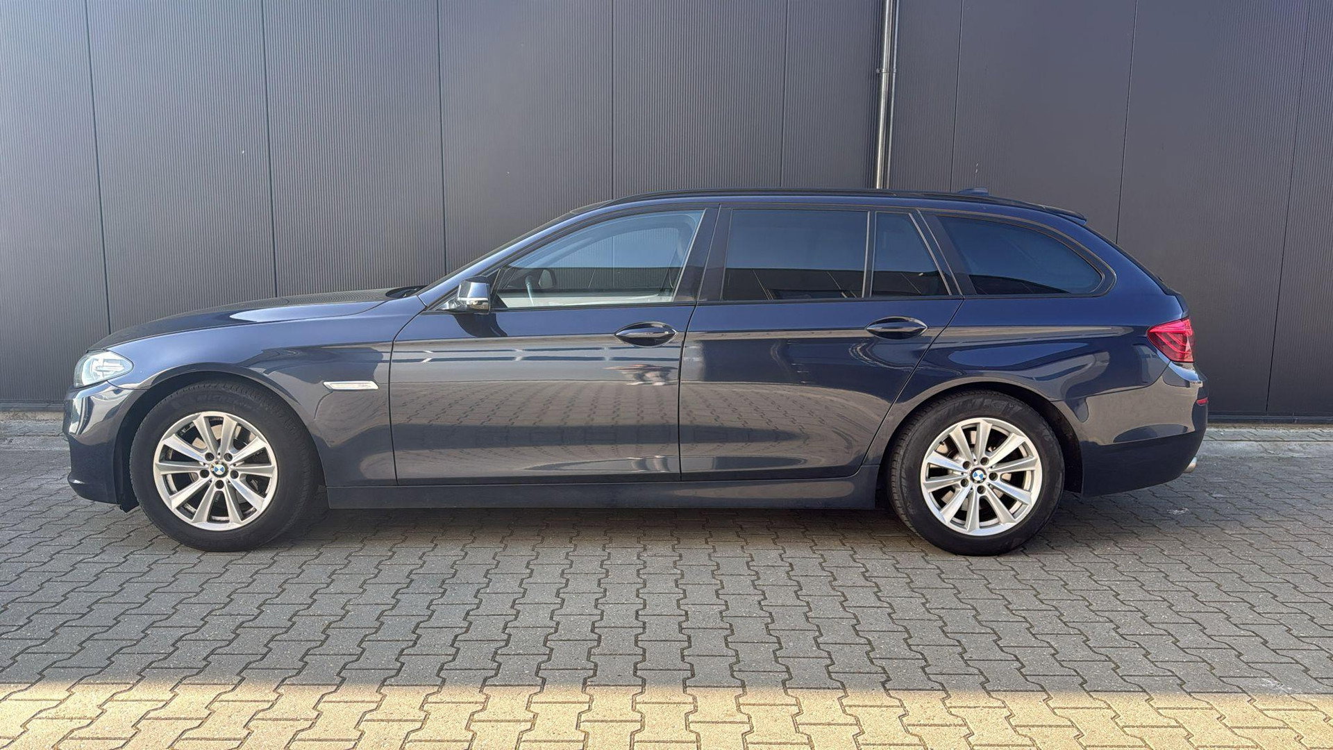 BMW 5 Serie Touring 518d Executive EURO6