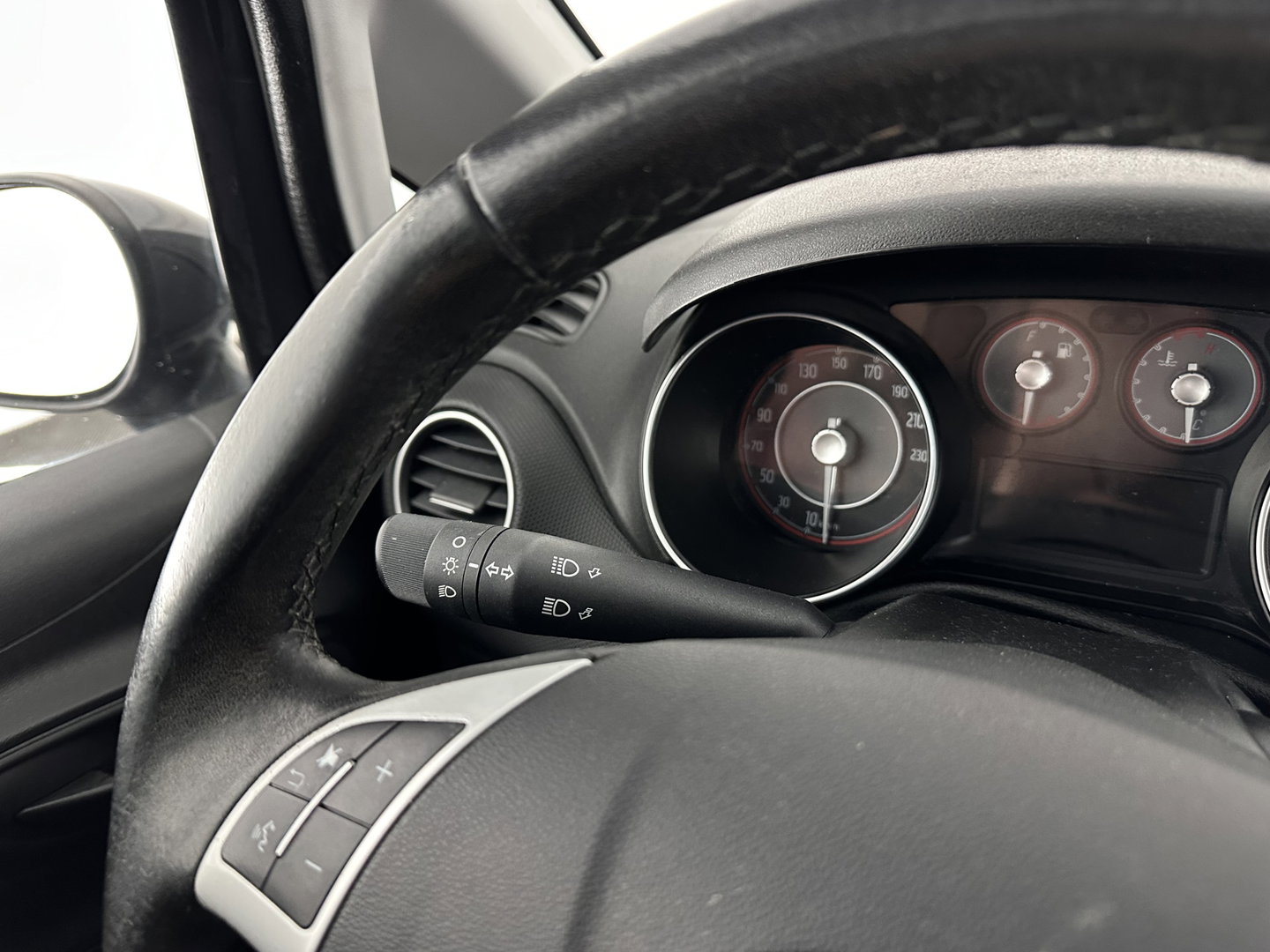 Fiat Punto Evo 1.3 M-Jet Lounge *AIRCO | CRUISE | COMFORT-SEATS | 16''ALU*