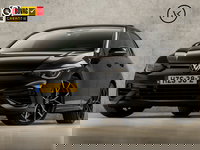 Volkswagen Golf - 2.0 TSI R 4Motion 320Pk Automaat (SCHUIFDAK, STOELVERWARMING/KOELING, LEDER, MEMORY SEATS, CAMERA, STUURWIEL VERWARMD, IQ LIGHT, APPLE CARPLAY, KEYLESS, SFEERVERLICHTING, NIEUWSTAAT)