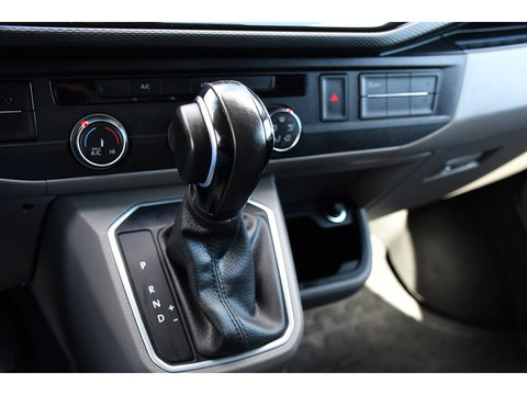 Volkswagen Transporter 2.0 TDI L1H1 28 Bulli Virtual Cockpit, Cruise, Camera, 150pk, LED, Airco, Trekhaak, Uniek!