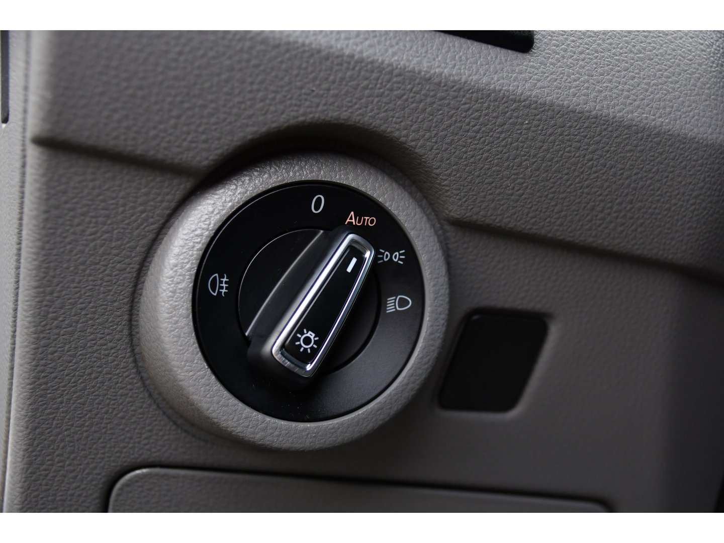 Volkswagen Transporter 2.0 TDI L1H1 28 Bulli Virtual Cockpit, Cruise, Camera, 150pk, LED, Airco, Trekhaak, Uniek!