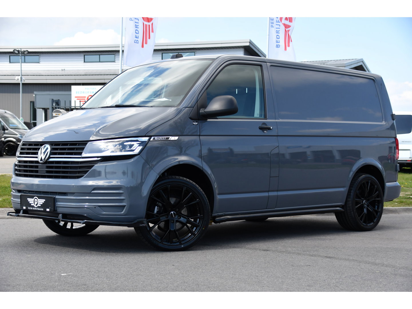 Volkswagen Transporter 2.0 TDI L1H1 28 Bulli Virtual Cockpit, Cruise, Camera, 150pk, LED, Airco, Trekhaak, Uniek!