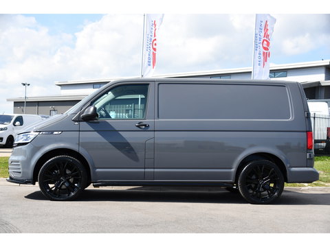 Volkswagen Transporter 2.0 TDI L1H1 28 Bulli Virtual Cockpit, Cruise, Camera, 150pk, LED, Airco, Trekhaak, Uniek!
