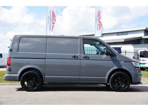 Volkswagen Transporter 2.0 TDI L1H1 28 Bulli Virtual Cockpit, Cruise, Camera, 150pk, LED, Airco, Trekhaak, Uniek!