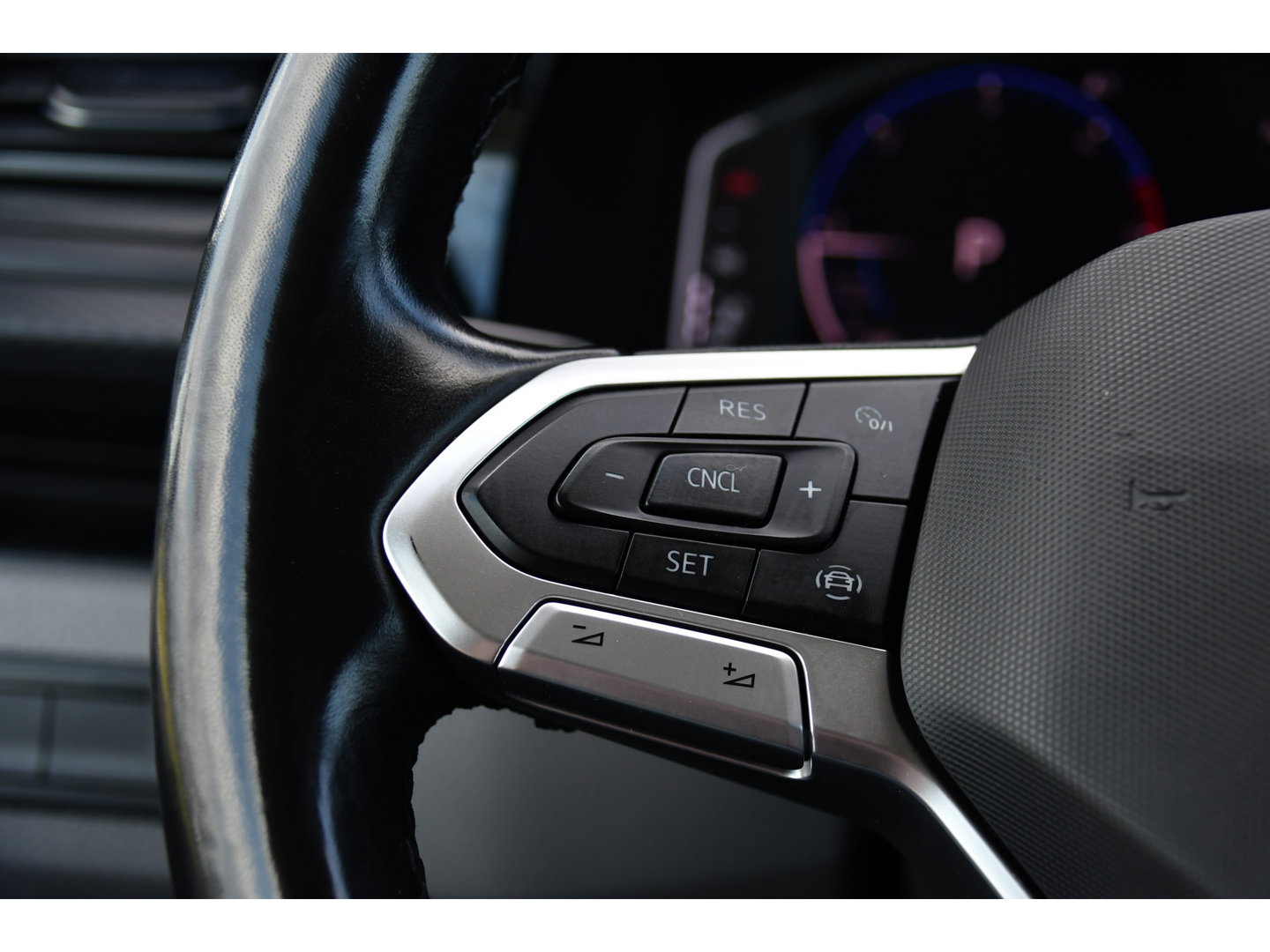 Volkswagen Transporter 2.0 TDI L1H1 28 Bulli Virtual Cockpit, Cruise, Camera, 150pk, LED, Airco, Trekhaak, Uniek!