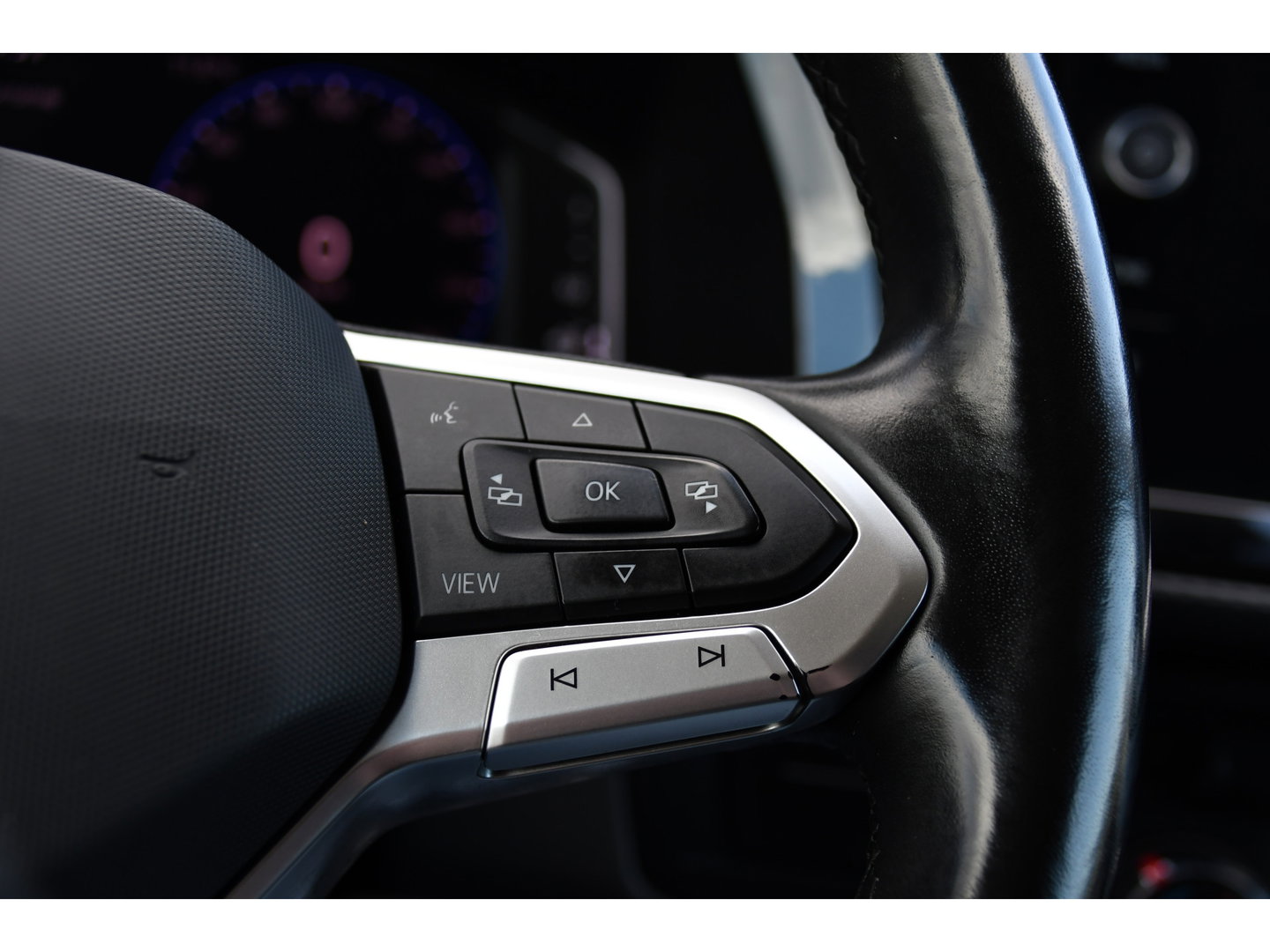 Volkswagen Transporter 2.0 TDI L1H1 28 Bulli Virtual Cockpit, Cruise, Camera, 150pk, LED, Airco, Trekhaak, Uniek!