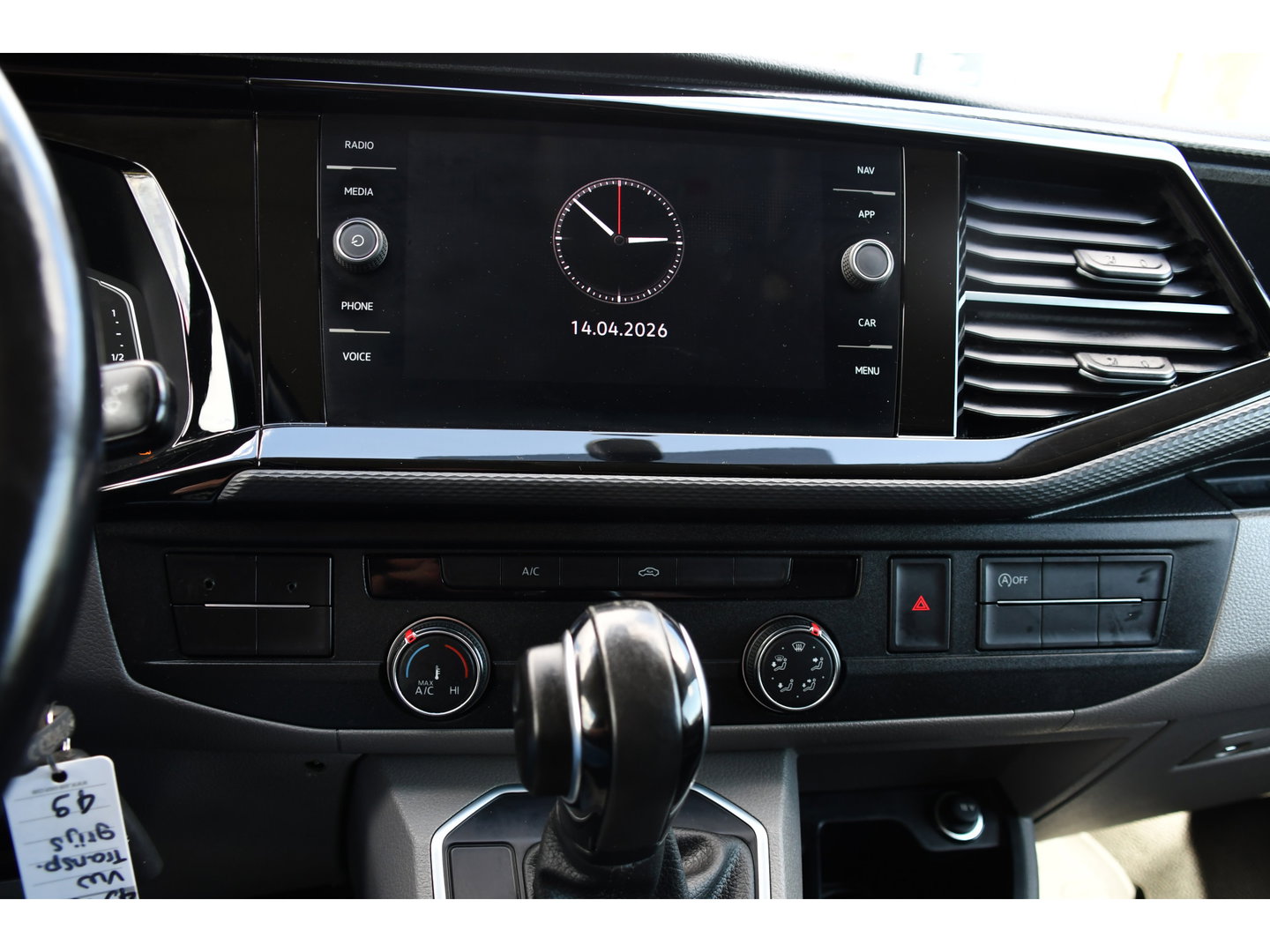 Volkswagen Transporter 2.0 TDI L1H1 28 Bulli Virtual Cockpit, Cruise, Camera, 150pk, LED, Airco, Trekhaak, Uniek!