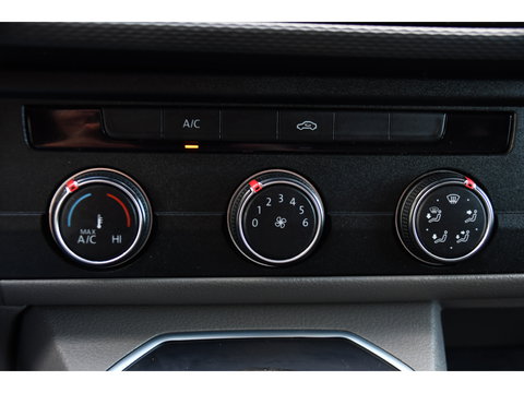 Volkswagen Transporter 2.0 TDI L1H1 28 Bulli Virtual Cockpit, Cruise, Camera, 150pk, LED, Airco, Trekhaak, Uniek!