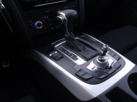 Audi A4 Avant 1.8 TFSI 170PK automaat / S-Line / S-Edition / MMI / LED