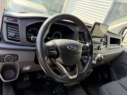 Ford Transit Custom 300 2.0 TDCI 130pk L2H1 Trend / euro 6 / vaste prijs rijklaar € 12.950 ex btw / lease vanaf € 218 / airco / cruise / navigatie / camera / trekhaak 2700 kg !