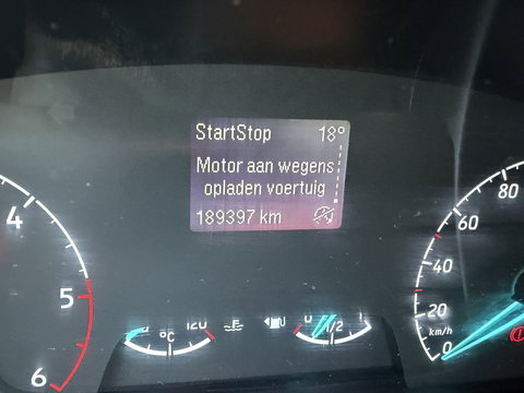 Ford Transit Custom 300 2.0 TDCI 130pk L2H1 Trend / euro 6 / vaste prijs rijklaar € 12.950 ex btw / lease vanaf € 218 / airco / cruise / navigatie / camera / trekhaak 2700 kg !