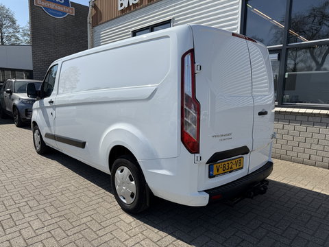 Ford Transit Custom 300 2.0 TDCI 130pk L2H1 Trend / euro 6 / vaste prijs rijklaar € 12.950 ex btw / lease vanaf € 218 / airco / cruise / navigatie / camera / trekhaak 2700 kg !