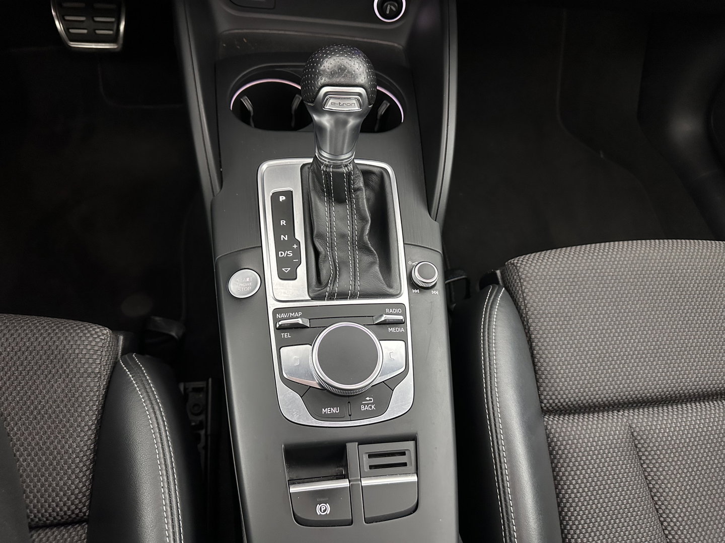 Audi A3 Sportback 1.4 e-tron S-Line Lease Edition ( Plug-In ) Aut. *PANO | FULL-LED | LEATHER-FABRIC | DIGI-COCKPIT | KEYLESS | SPORTSEATS | NAVI-FULLMAP | PRIVACY-GLASS | ECC | PDC | CRUISE | 18''ALU*