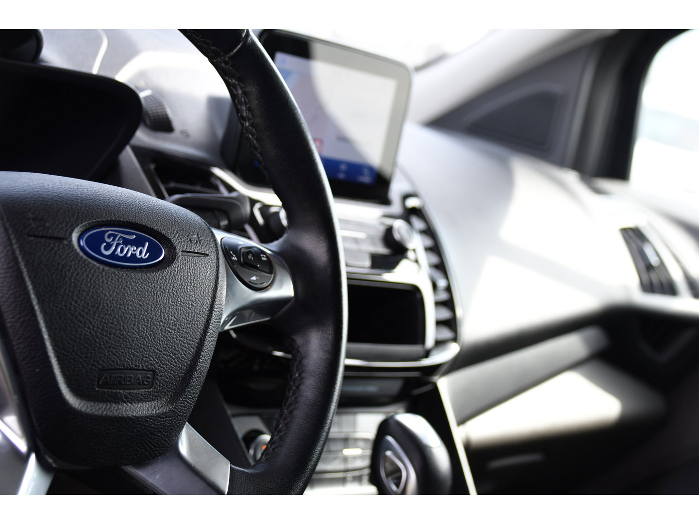 Ford Transit Connect 1.5 EcoBlue L2 Limited Camera, Cruise, Carplay, 120pk, Automaat, LED, Stoelverwarming, Clima, Automaat, Trekhaak, Uniek!