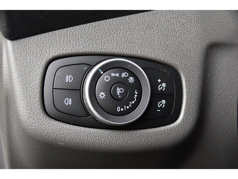 Ford Transit Connect 1.5 EcoBlue L2 Limited Camera, Cruise, Carplay, 120pk, Automaat, LED, Stoelverwarming, Clima, Automaat, Trekhaak, Uniek!