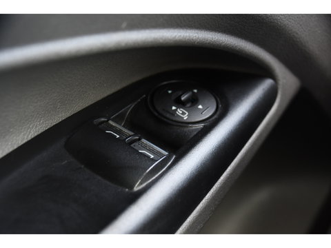 Ford Transit Connect 1.5 EcoBlue L2 Limited Camera, Cruise, Carplay, 120pk, Automaat, LED, Stoelverwarming, Clima, Automaat, Trekhaak, Uniek!