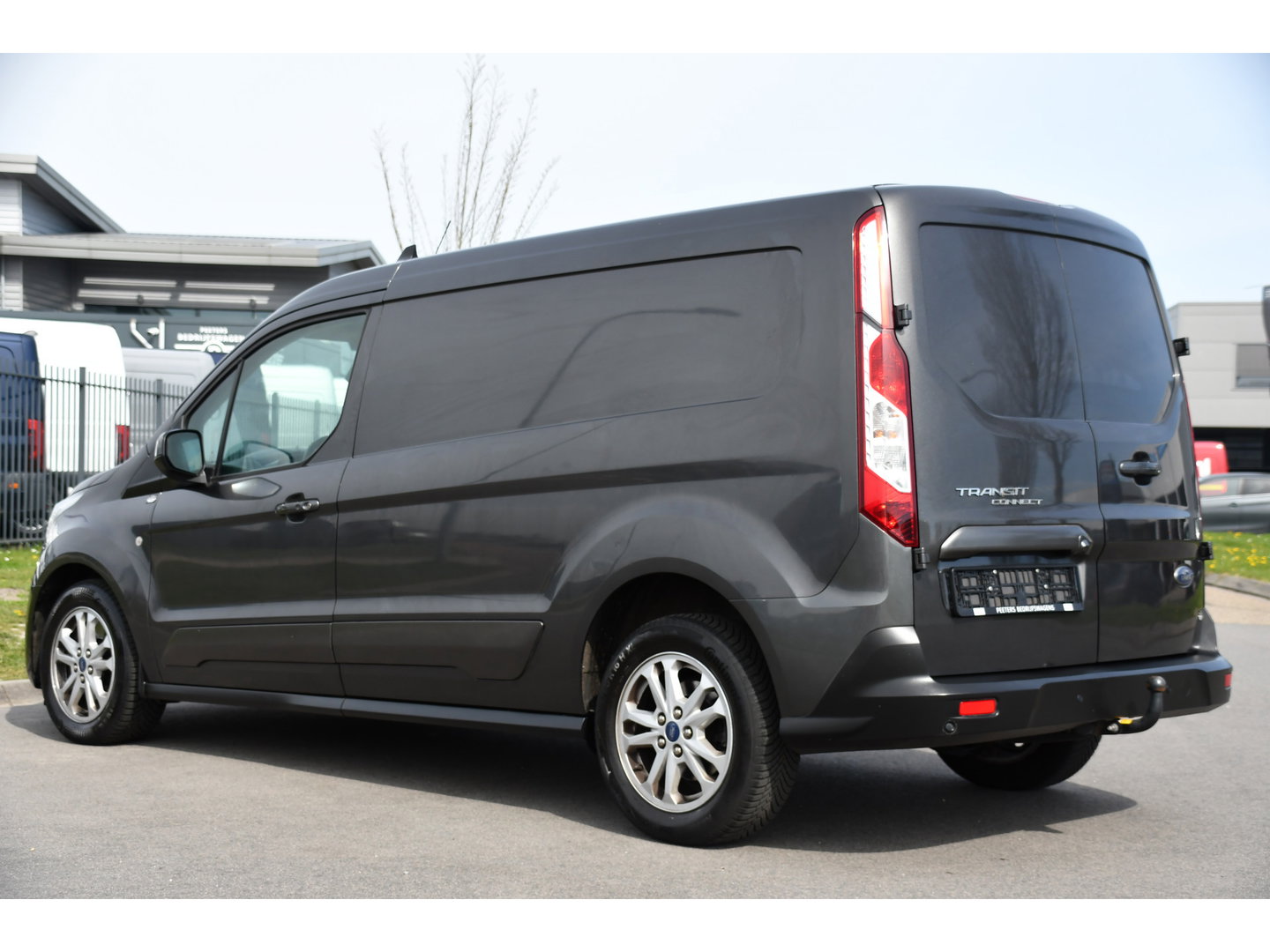 Ford Transit Connect 1.5 EcoBlue L2 Limited Camera, Cruise, Carplay, 120pk, Automaat, LED, Stoelverwarming, Clima, Automaat, Trekhaak, Uniek!