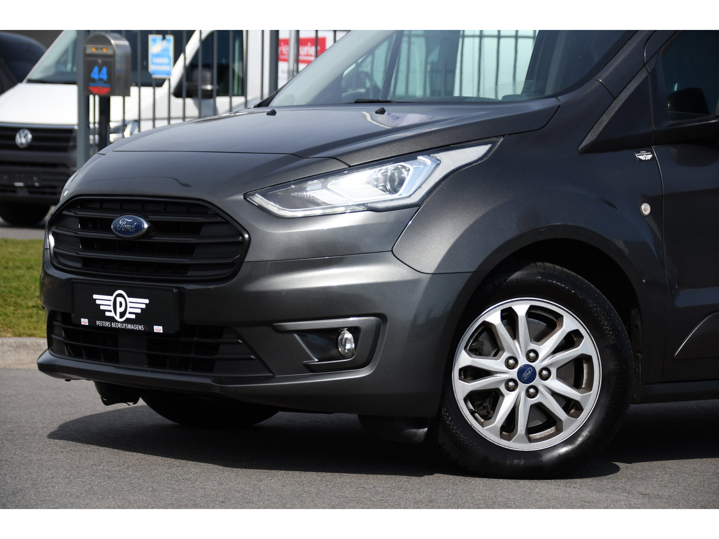 Ford Transit Connect 1.5 EcoBlue L2 Limited Camera, Cruise, Carplay, 120pk, Automaat, LED, Stoelverwarming, Clima, Automaat, Trekhaak, Uniek!