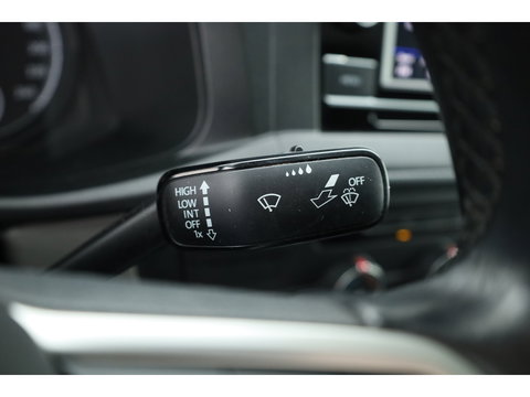 Volkswagen Transporter 2.0 TDI-150pk Automaat | L1H1 | Apple CarPlay & Android Auto | Camera | PDC V+A | Trekhaak | All Season | DAB