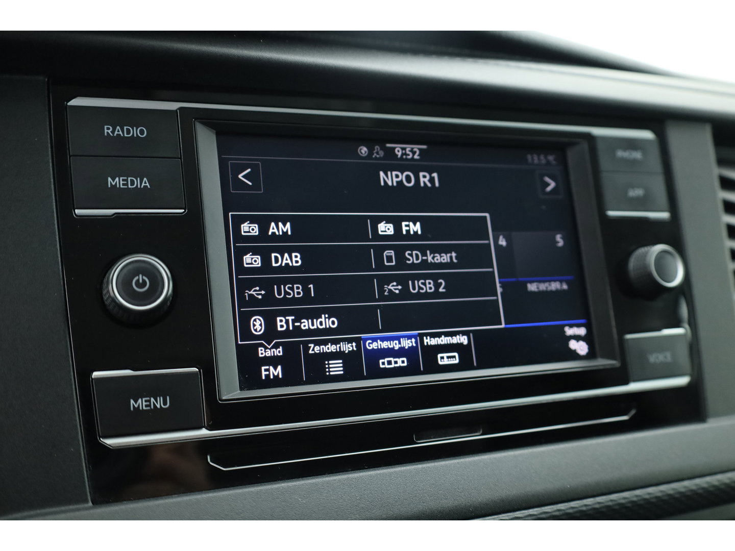 Volkswagen Transporter 2.0 TDI-150pk Automaat | L1H1 | Apple CarPlay & Android Auto | Camera | PDC V+A | Trekhaak | All Season | DAB