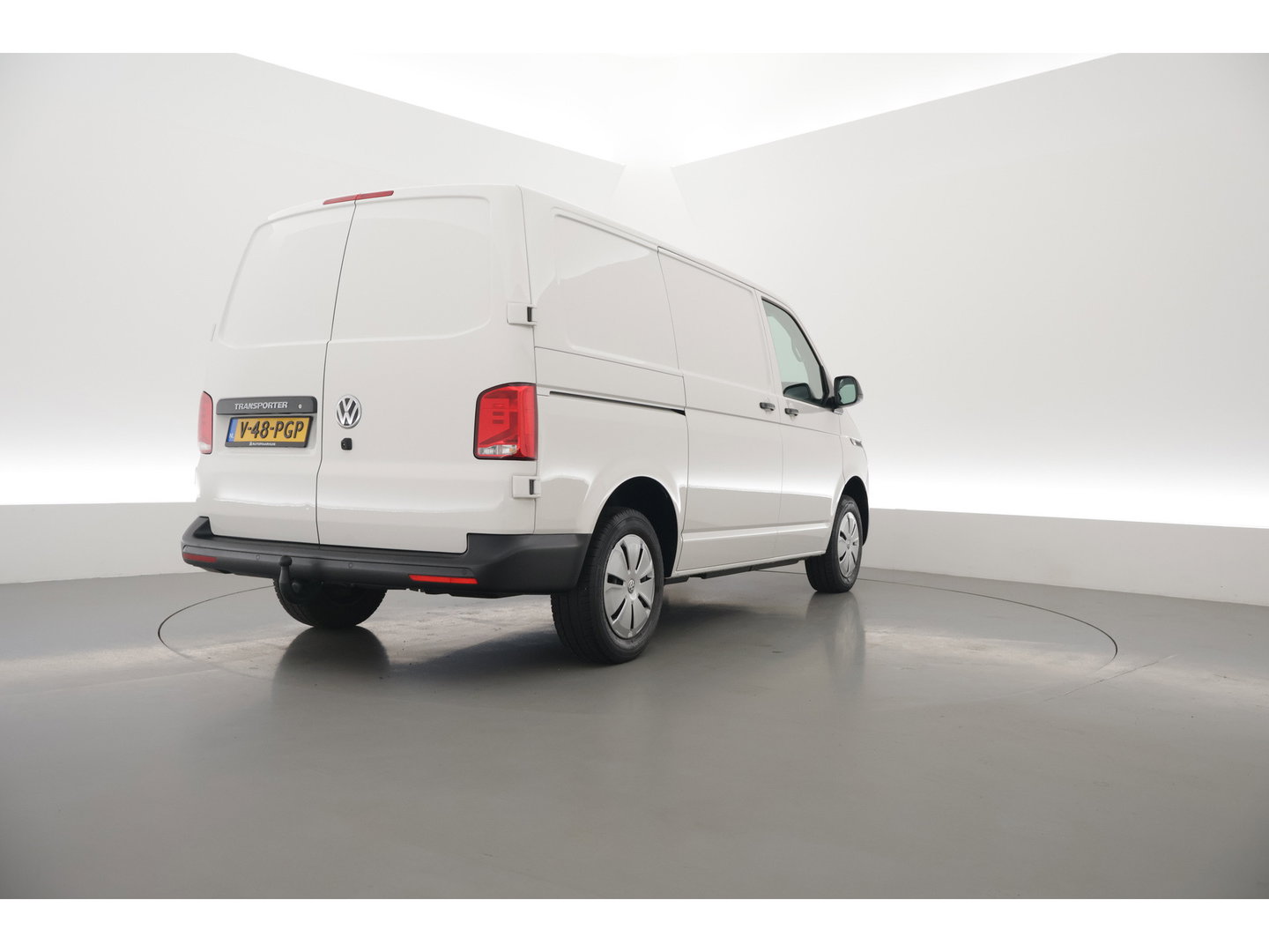 Volkswagen Transporter 2.0 TDI-150pk Automaat | L1H1 | Apple CarPlay & Android Auto | Camera | PDC V+A | Trekhaak | All Season | DAB